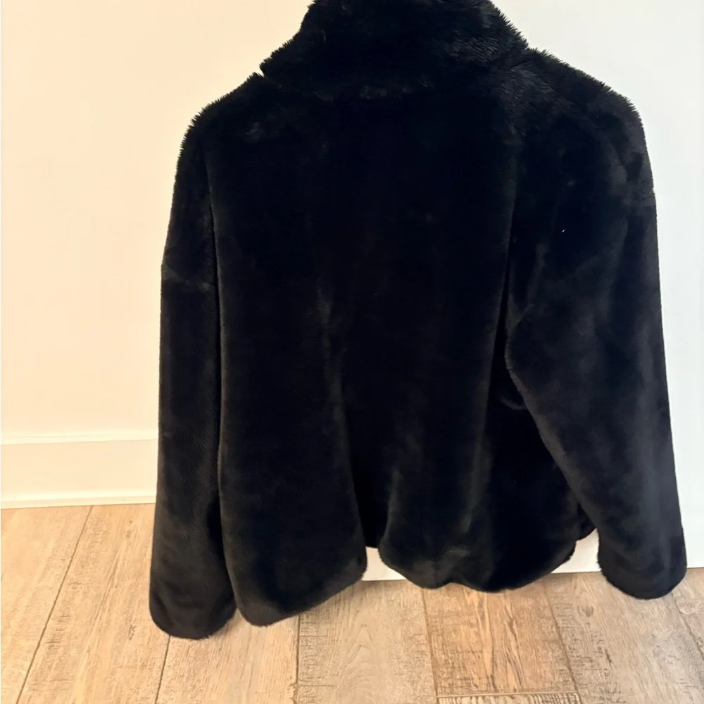 Nike Black and Cream Teddy Jacket - Picture 4 of 4